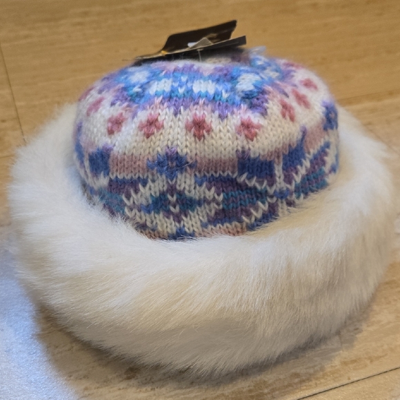 Aris Accessories - New Vintage Aris Isotoner Snowflake Pattern Knit Thermal Faux Fur Hat